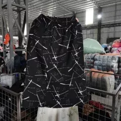 Black skirt with white line patterns, suitable for wholesale used clothing exports from China.