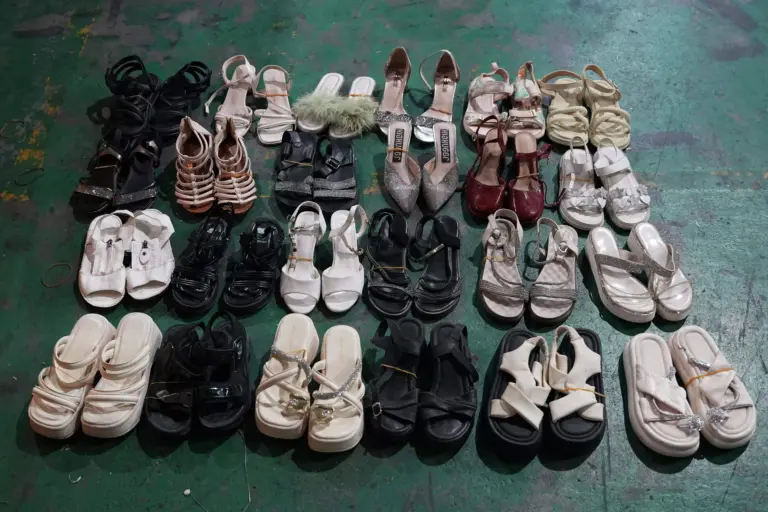 lady-sandal-shoes-22kg