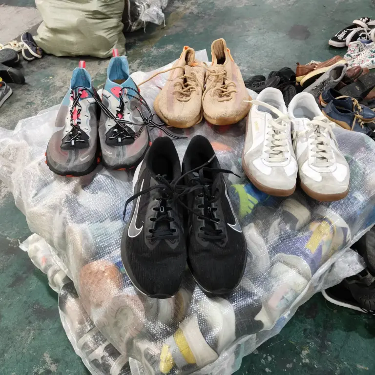 mixed-shoes-25kg